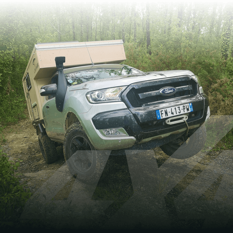 Formation à la conduite en tout terrain avec un Pickup cellule